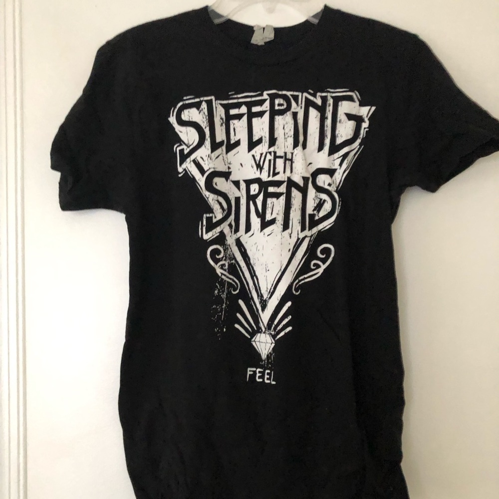 Sleeping with sirens band tee shirt